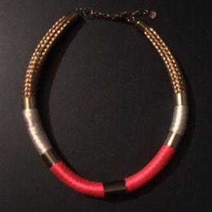 LAST CALL: MAKING SPACE - Collar necklace